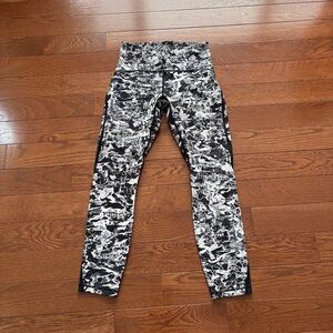 LULULEMON Train Times 7/8 Pant *25" Interlaced Starlight Black / Black 6